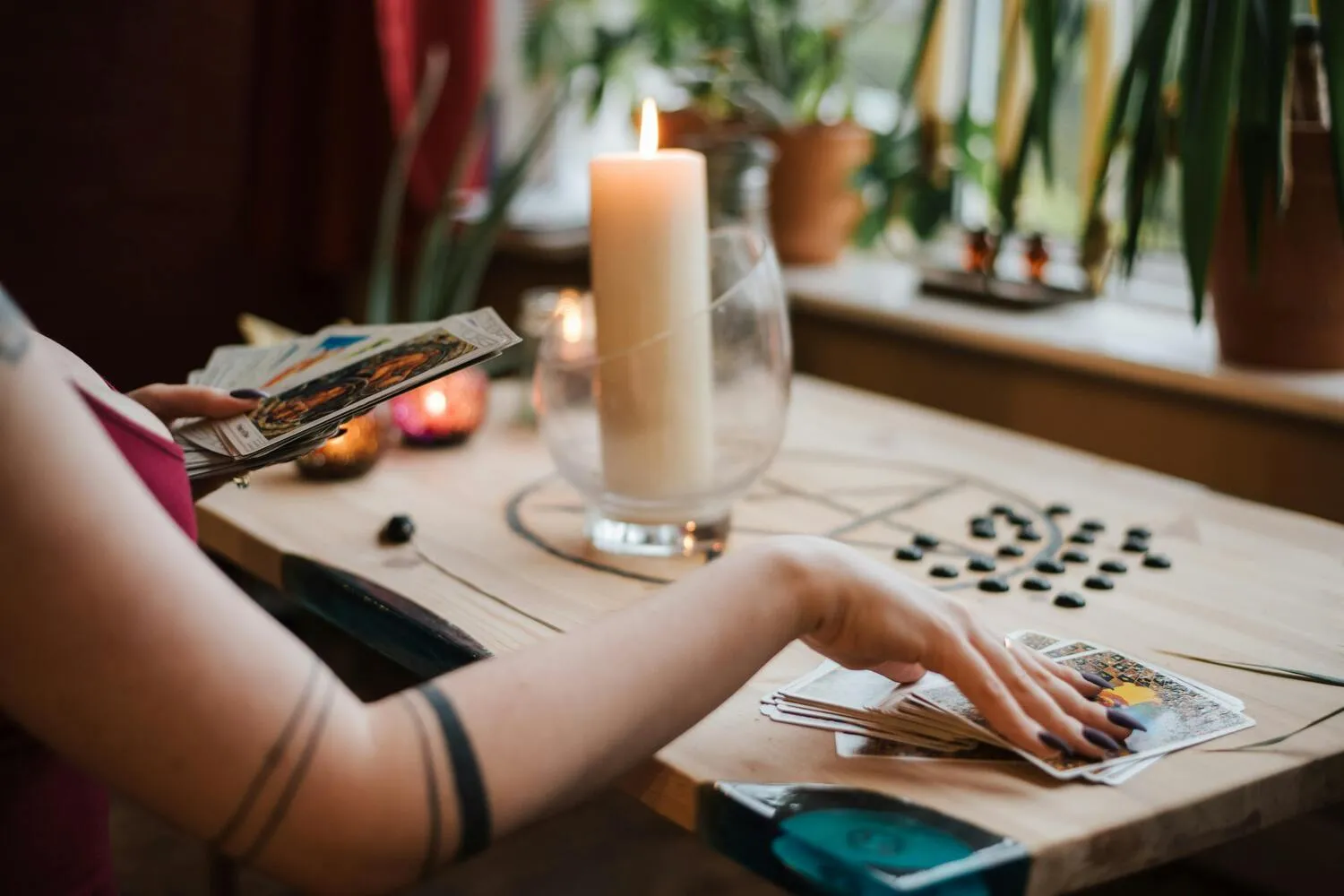 Ramalan Zodiak Hari Ini: Ada Cuan Besar dan Asmara Membara
