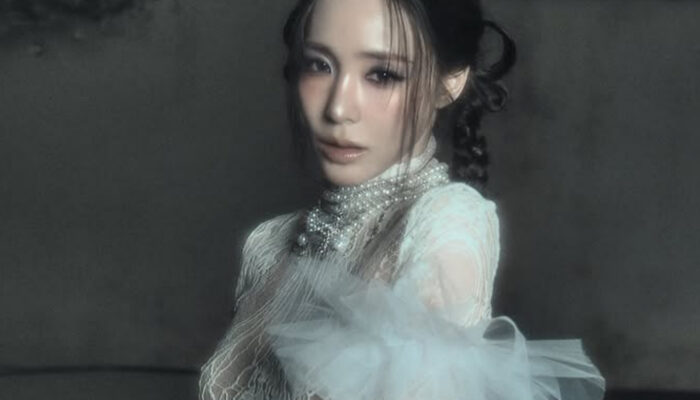 Rayakan 10 Tahun Debut Solo, Tiffany Young Rilis Single “Summer’s Not Over”