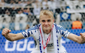 Rebutan Victor Froholdt: Liverpool dan Arsenal Saling Sikut!
