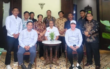 Sambangi Joko Widodo; Kades Sukawangi Bogor Bawa Misi Darurat Soal Nasib Tanah Warganya