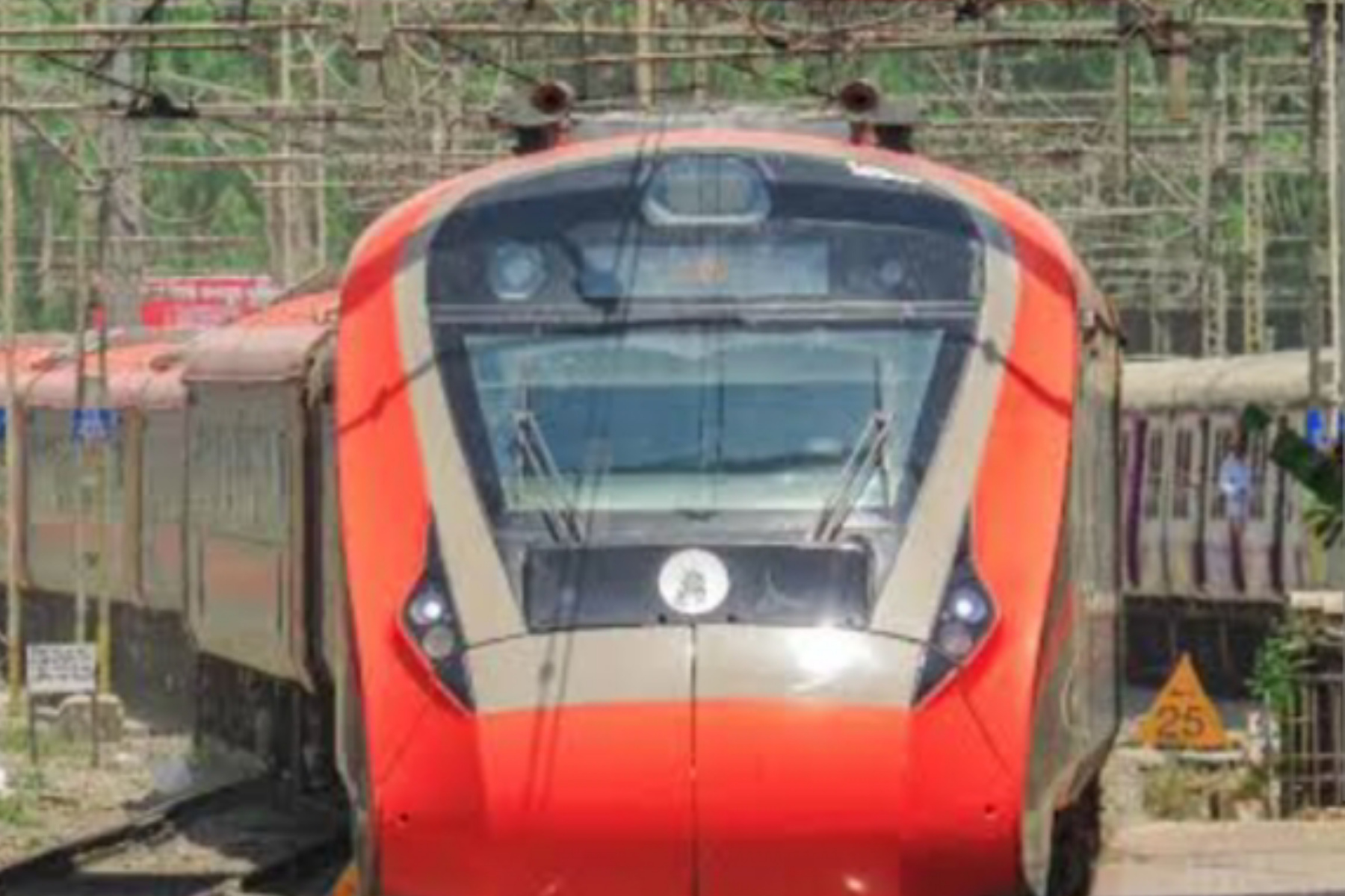 Sensasi Perjalanan Mewah dengan Kereta Sleeper Vande Bharat