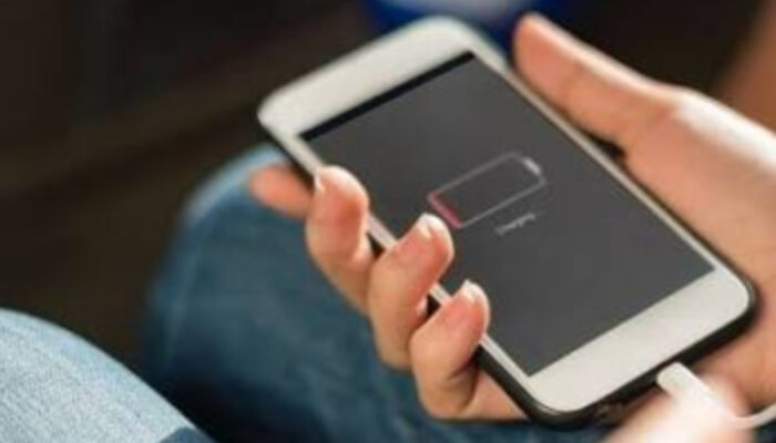 Solusi HP Lambat Saat Di Charger
