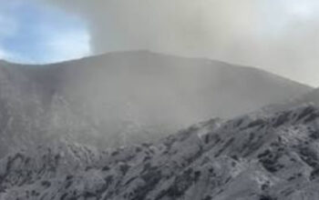 Tragedi Gunung Dukono: Kisah Pemandu yang Lolos dari Maut Saat Erupsi