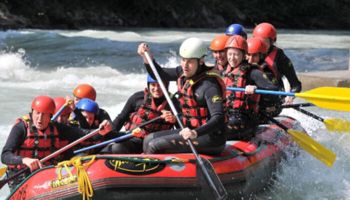 Waspada Bahaya Tersembunyi Saat Arung Jeram
