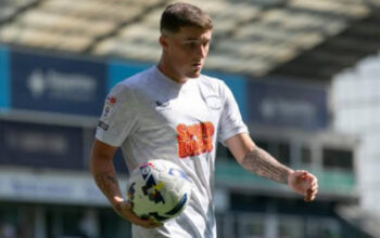 Wolves Incar Alfie Devine untuk Perkuat Lini Tengah