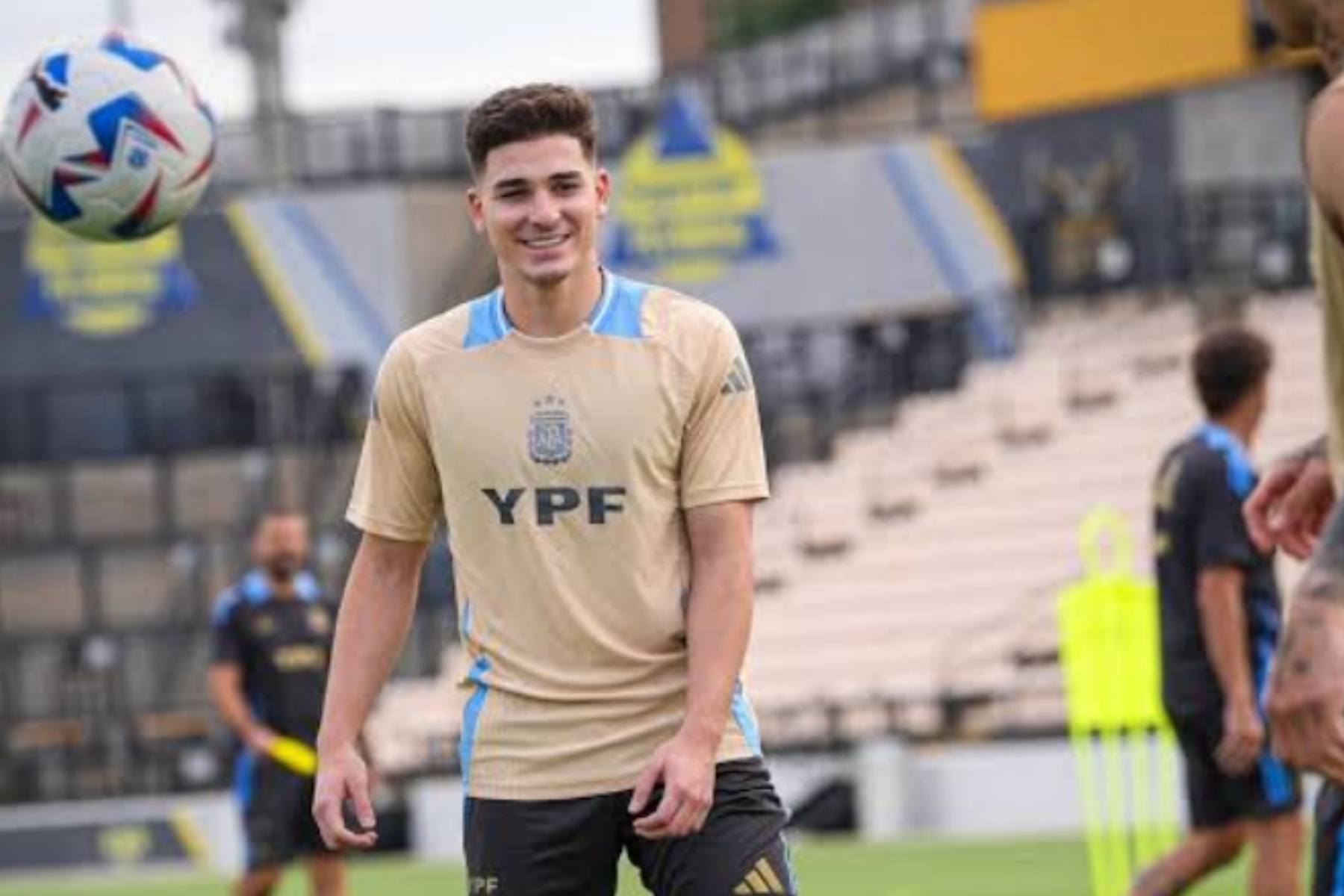 Agen Julian Alvarez Membantah Rumor Transfer Real Madrid