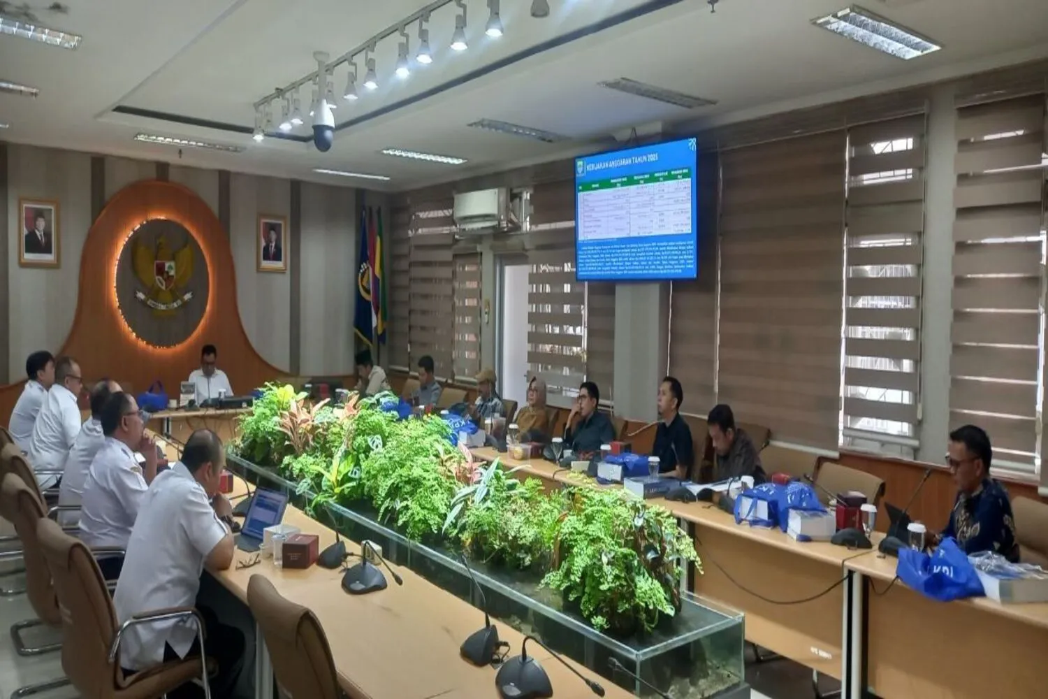 DPRD Kota Bandung Minta Evaluasi Menyeluruh LKPJ Wali Kota 2025 1 DPRD Kota Bandung Minta Evaluasi Menyeluruh LKPJ Wali Kota 2025