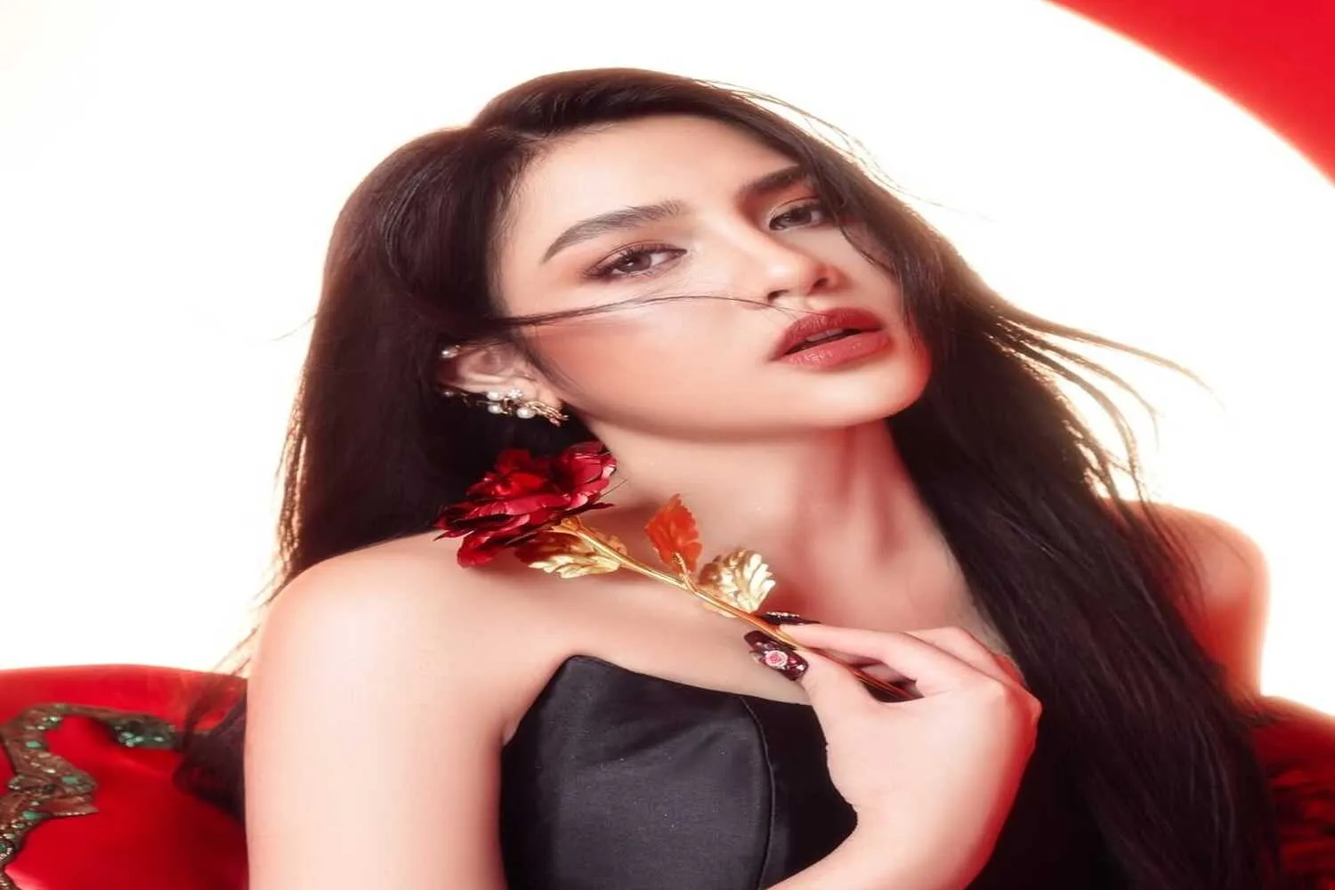 Davina Karamoy Diperiksa Terkait Kasus Hanania Travel 1 Davina Karamoy Diperiksa Terkait Kasus Hanania Travel