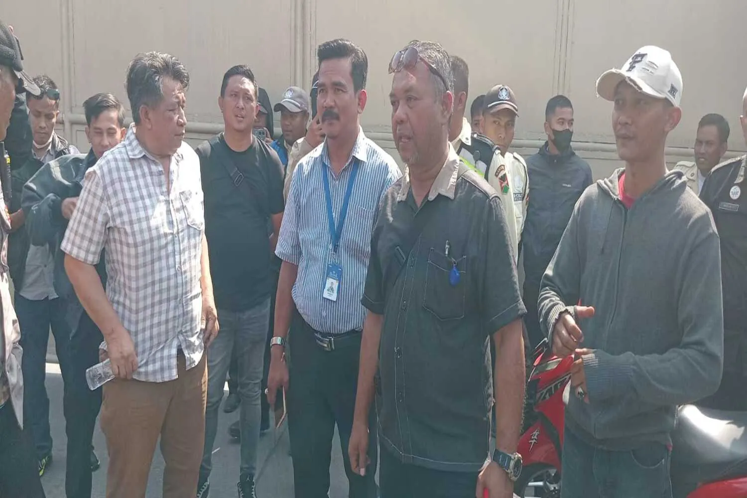 Disnaker KBB Turun Tangan Usai Demo PT Royal, Nasib 7 Pekerja Jadi Sorotan