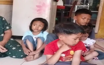 Ditinggal Orang Tua, Dua Kakak Beradik di Cianjur Hidup Terlantar