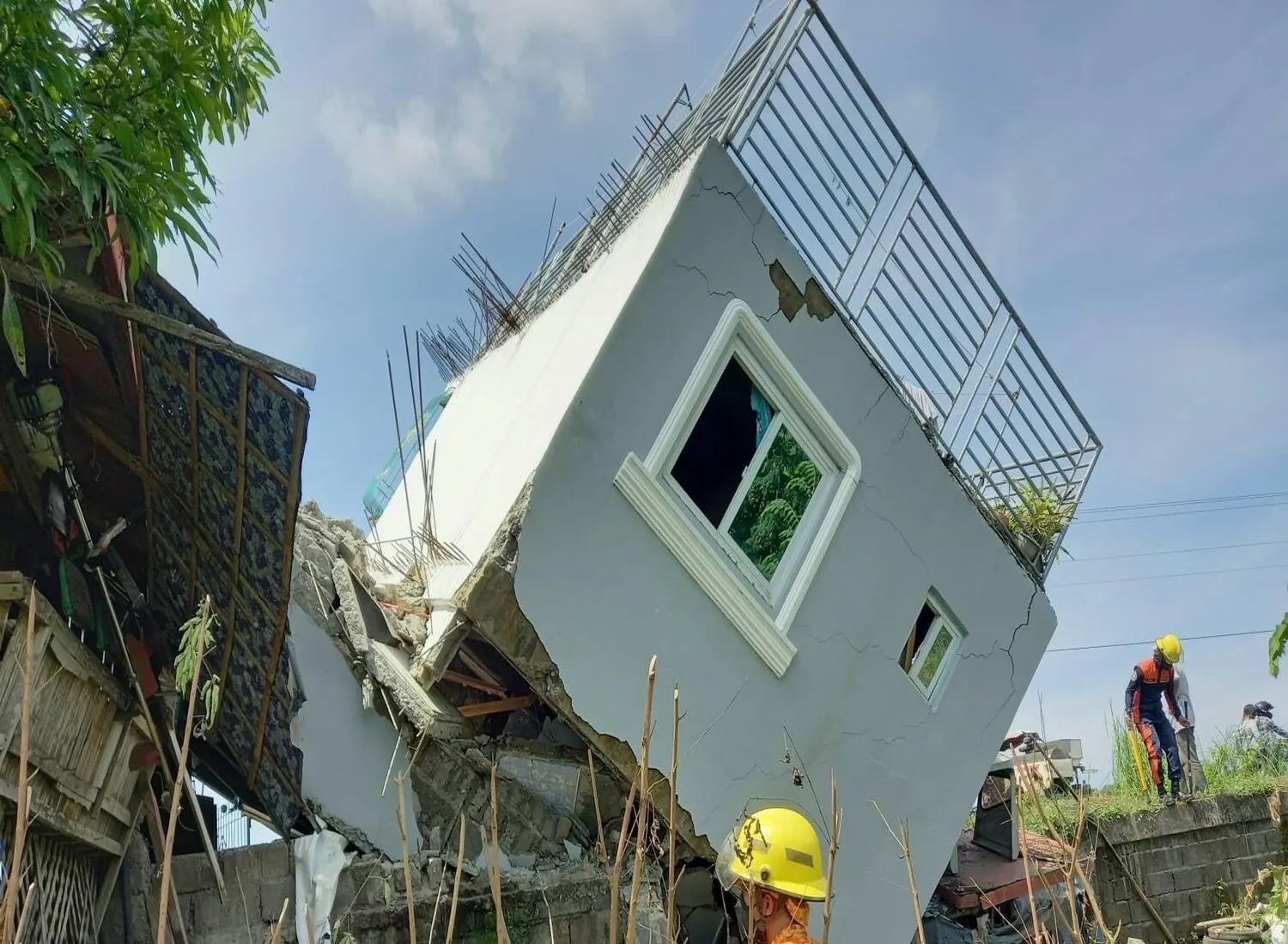 Gempa Dahsyat Menggunucang Filipina