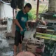 Harga Bahan Naik, Pengrajin Joran di Cianjur Menjerit!