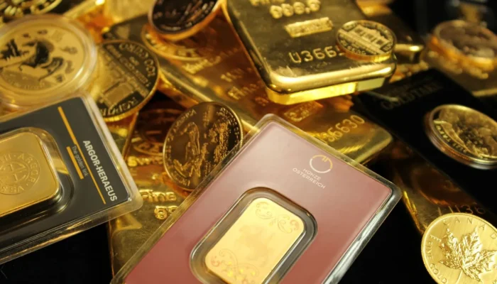 Harga Emas Antam Tertekan, Buyback Ikut Turun