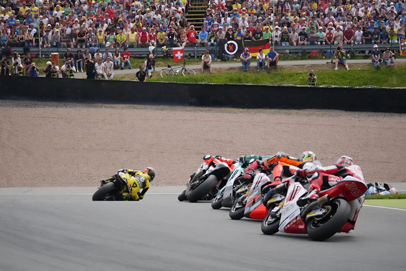 Hasil MotoGP Belanda 2026: Fernández Menang, Bezzecchi Tetap Puncaki Klasemen
