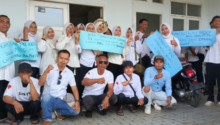 Kawal Keberlanjutan Program Makan Bergizi Gratis, Puluhan Relawan SPPG Pajampangan Turun ke Jalan