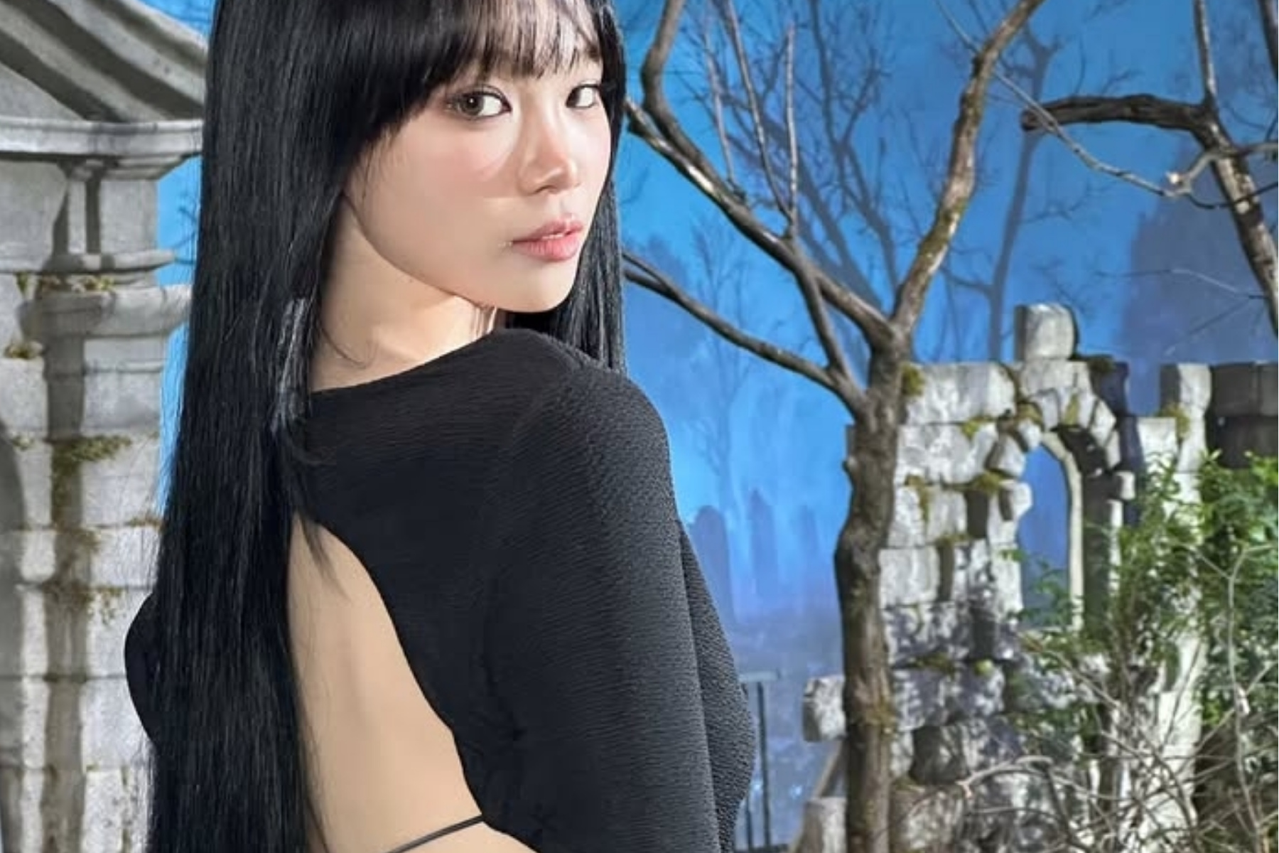 Kim Chaewon LE SSERAFIM Siap Kembali Beraktivitas