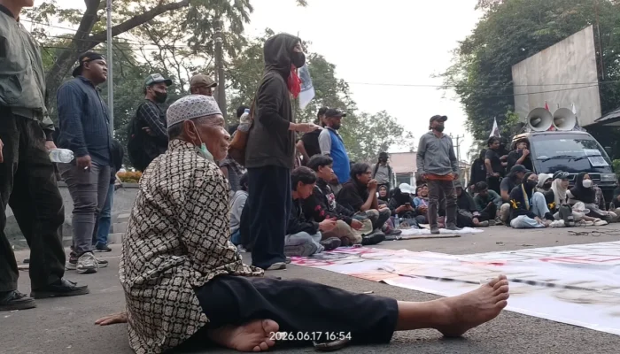 Konflik Agraria!! Warga Sukajaya Gelar Aksi di Polres Bogor dan Pemkab Bogor, Sepuh; ‘Kembalikan Tanah Kami Secara Komunal’
