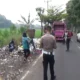 Parah! Tumpukan Sampah Menggunung di Jalur Wisata Ciwidey Kabupaten Bandung