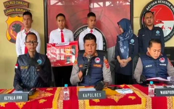Polres Cianjur Bongkar Peredaran Sabu 270 Gram, 3 Orang Diciduk 3 Polres Cianjur Bongkar Peredaran Sabu 270 Gram, 3 Orang Diciduk