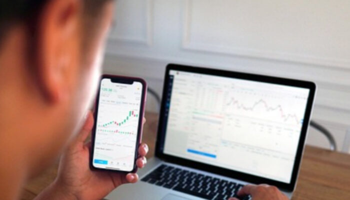 Rupiah dan IHSG Kompak Ambyar! Rekor Terburuk Sepanjang Sejarah Hantam Pasar Modal