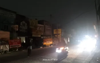 Sempat Padam, Listrik di Cibinong Kini Sudah Normal Kembali, Namun Beberapa Lokasi Masih Terjadi Pemadaman 3 Sempat Padam, Listrik di Cibinong Kini Sudah Normal Kembali, Namun Beberapa Lokasi Masih Terjadi Pemadaman