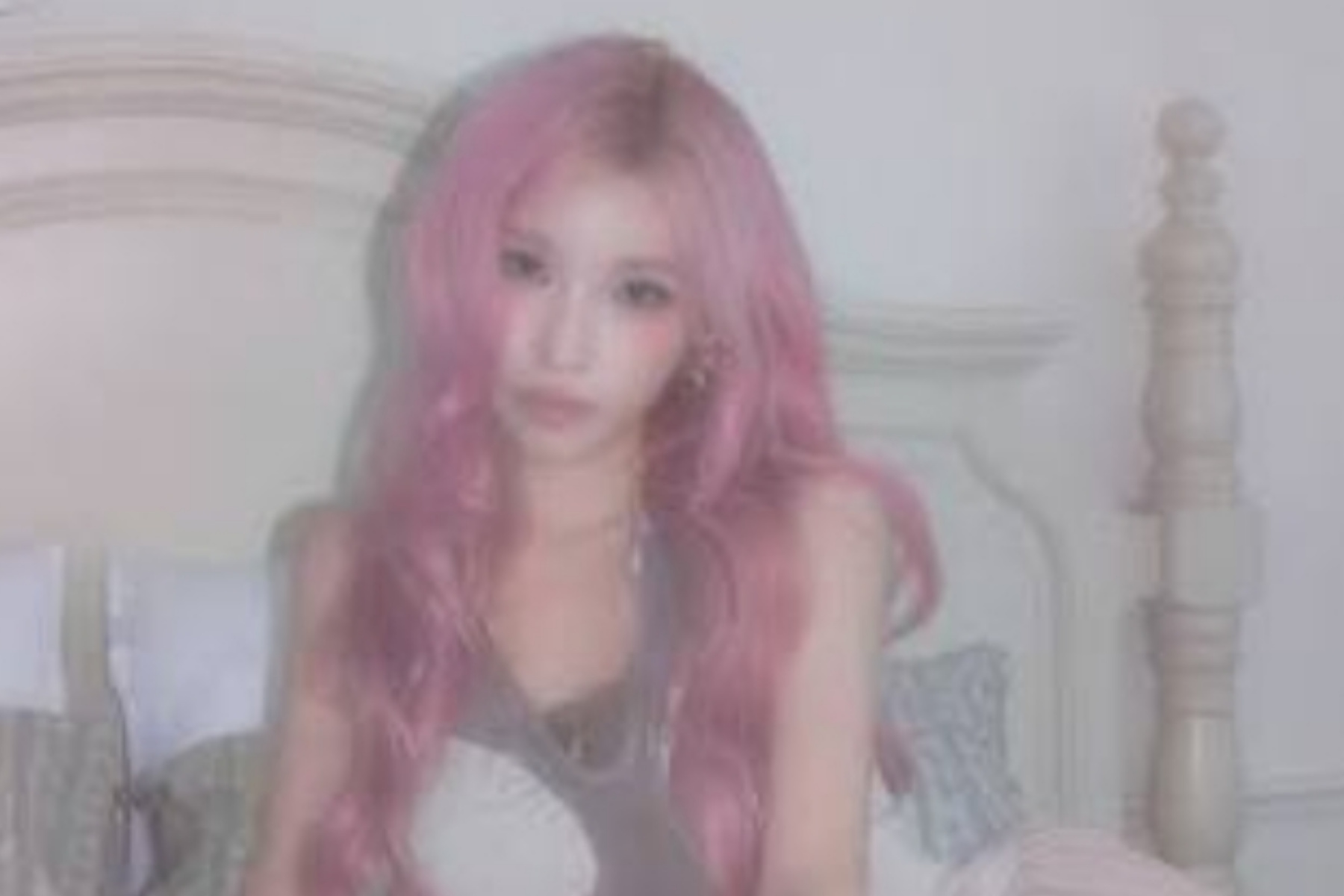 Suen Rilis EP 'Girlfriend': Sisi Sensual dalam Cinta