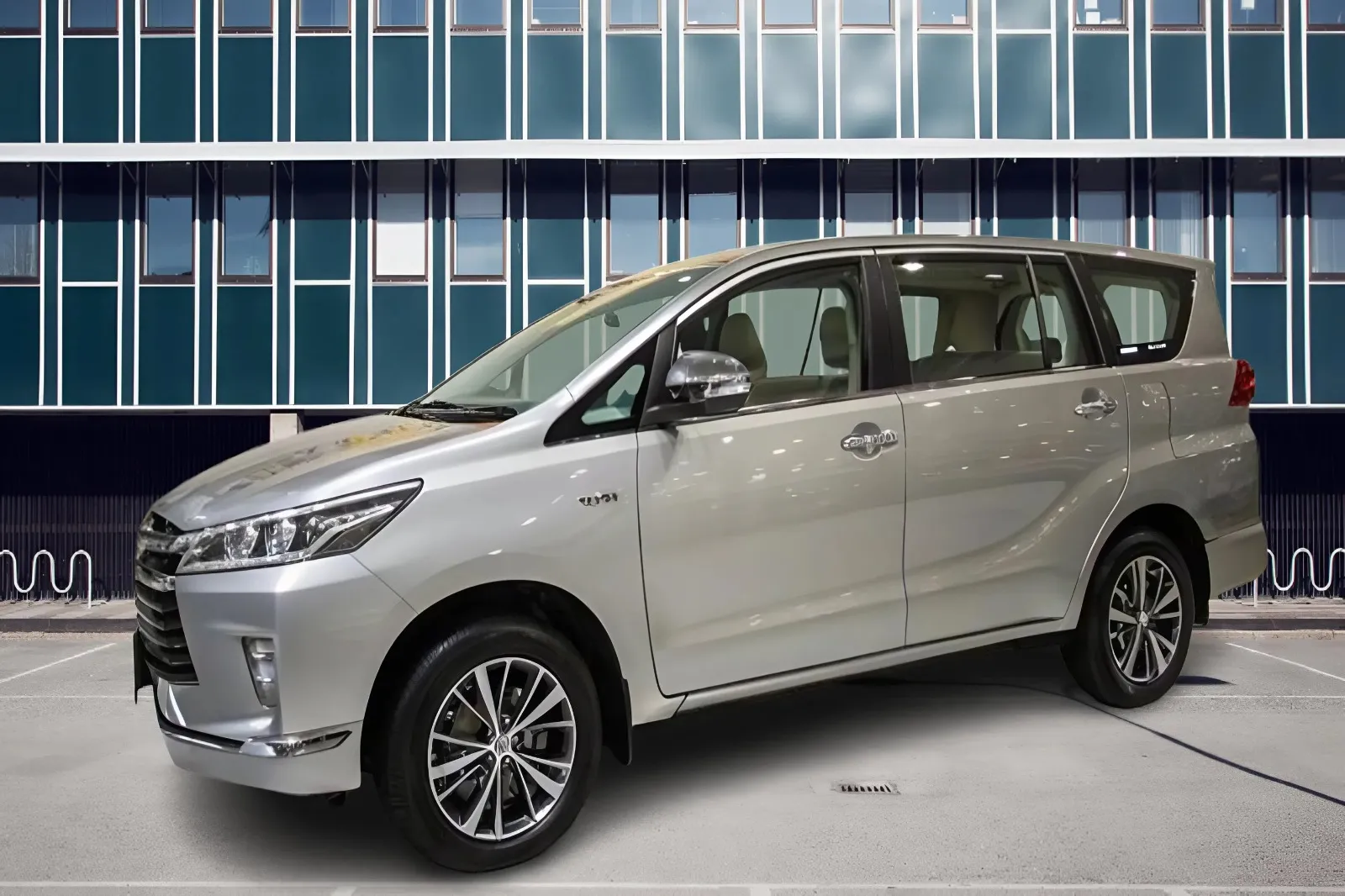 Toyota Innova Crysta Facelift 2026 Siap Curi Perhatian