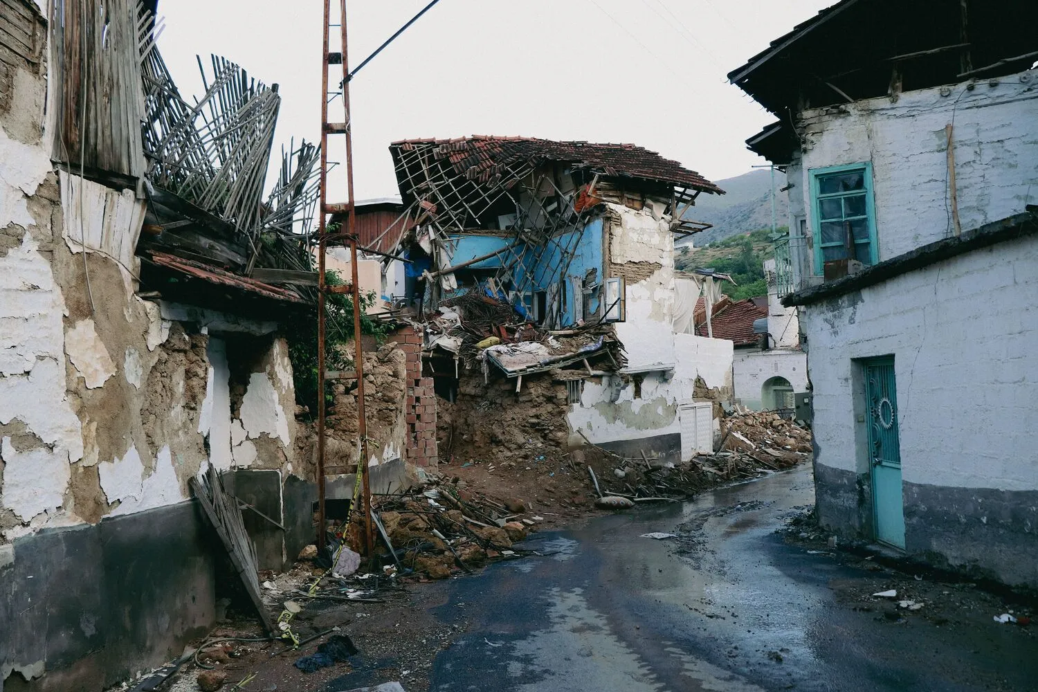 Update Gempa Palu Hari Ini: Korban & Tingkat Kerusakan 1 Update Gempa Palu Hari Ini: Korban & Tingkat Kerusakan