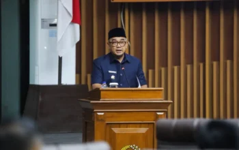 Wali Kota Bandung Jawab Pandangan Fraksi DPRD atas 3 Raperda Usulan Pemkot Bandung