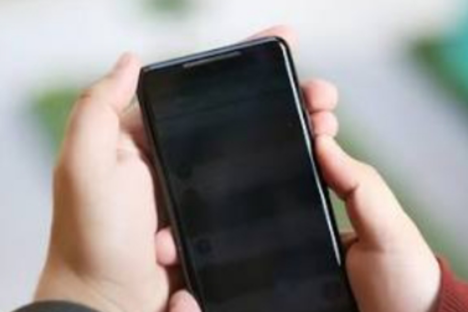 Waspada Penipuan Digital! Panduan Aman Menggunakan HP di Era Modern