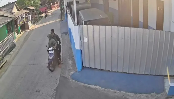 3 Pelaku Gasak Motor Beat di Cianjur, Rekaman CCTV Jadi Bukti