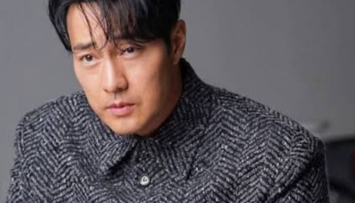 Aksi Dermawan So Ji Sub Beri Hadiah Emas Mewah Usai Sukses Besar Drama Agent Kim Reactivated