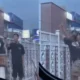 Diduga Dirusak Oknum Pengamen, Pagar Pembatas Jalan di Pasar Cibinong Jadi Sorotan Warganet: Tangkap!