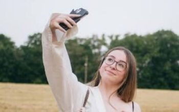 Dinamika Generasi Z: Menavigasi Tekanan Hidup di Era Digital yang Serba Cepat 3 Dinamika Generasi Z: Menavigasi Tekanan Hidup di Era Digital yang Serba Cepat
