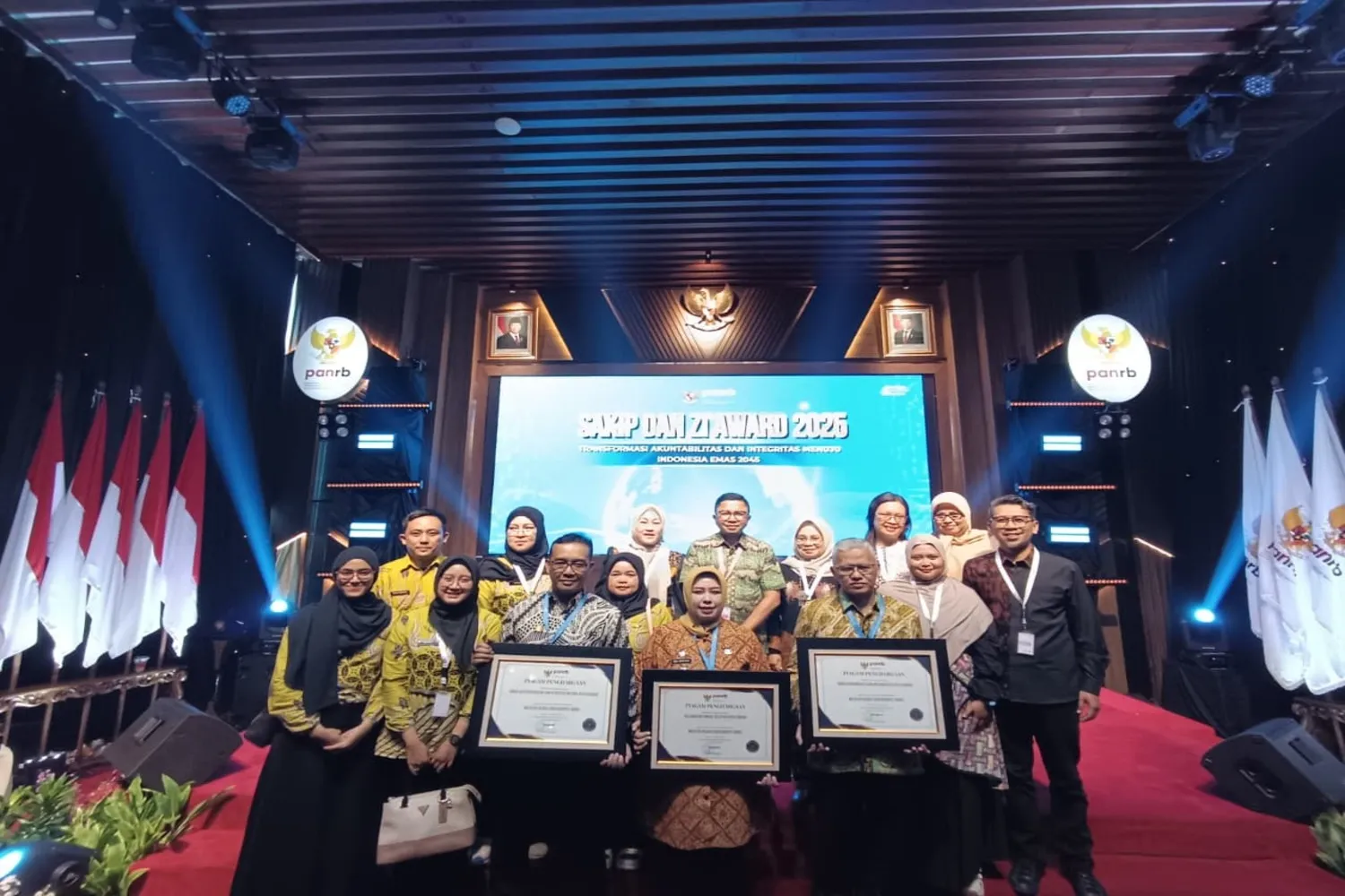 Diskominfo Kota Cimahi Raih Penghargaan Zona Integritas