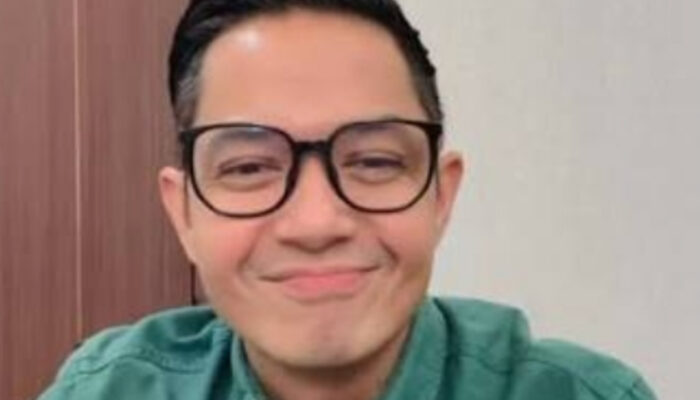 Dude Harlino Serahkan Honor Brand Ambassador Secara Sukarela