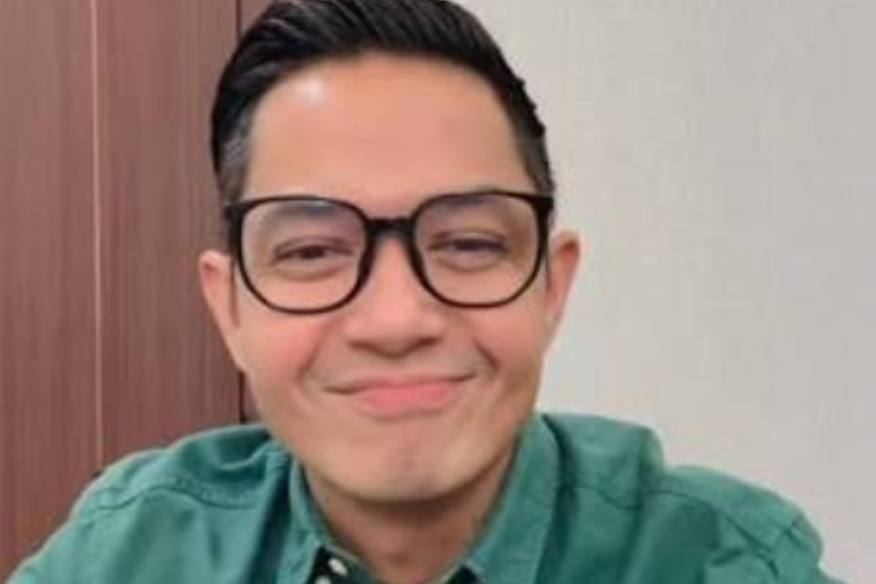 Dude Harlino Serahkan Honor Brand Ambassador Secara Sukarela