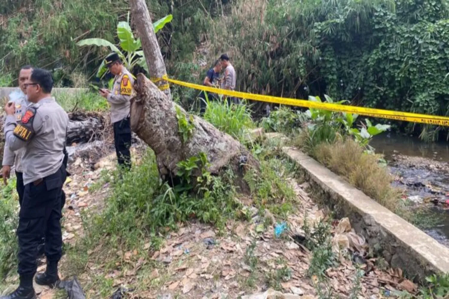 Geger! Warga Warudoyong Sukabumi Temukan Jasad Bayi Laki-Laki di Anak Sungai Cipelang