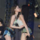 Heboh! Aksi Ciuman Panggung Belle dan Natty KISS OF LIFE di Waterbomb Seoul