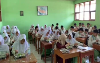 Hemat Uang Saku Hingga Menu Favorit Lahap: Siswa SMPN 12 Sukabumi Sambut Antusias Program MBG Prabowo