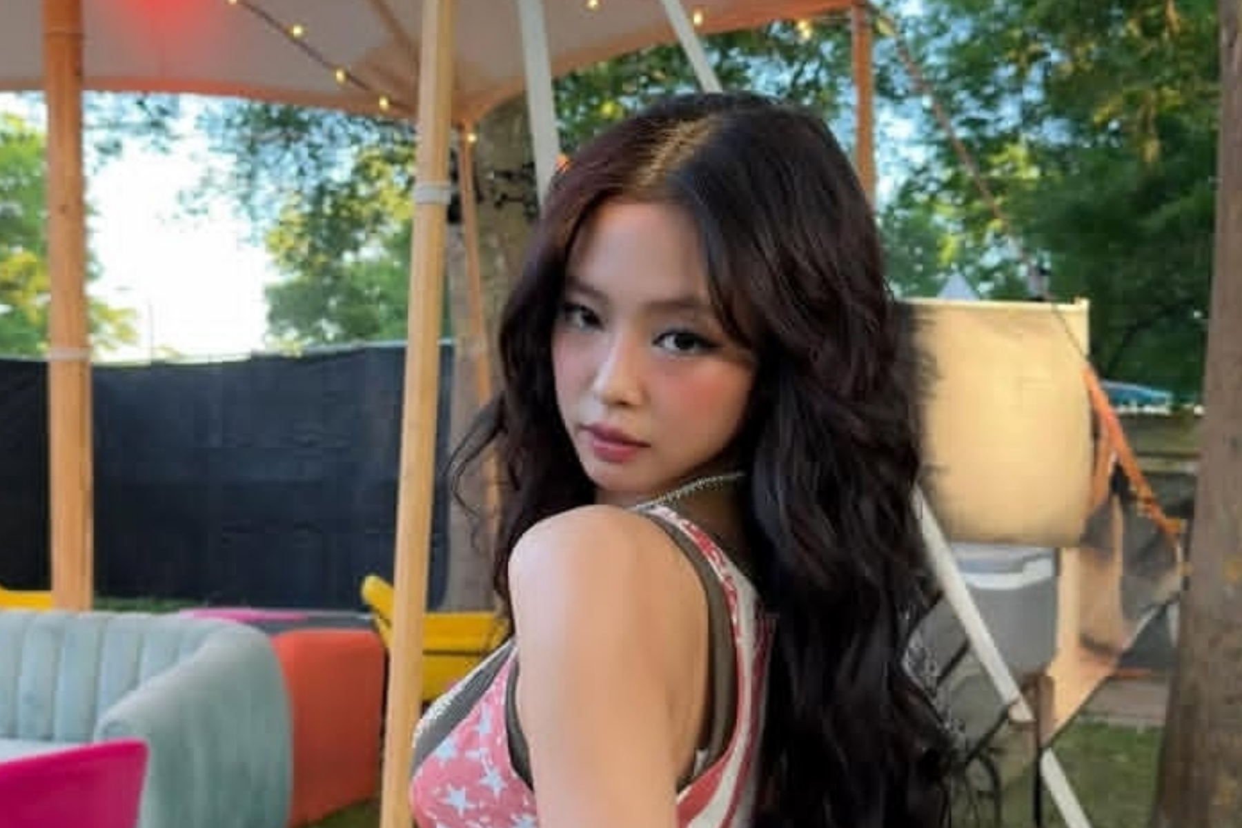 Jennie BLACKPINK Siapkan Comeback Solo, Beri Kode Misterius di Media Sosial 1 Jennie BLACKPINK Siapkan Comeback Solo, Beri Kode Misterius di Media Sosial