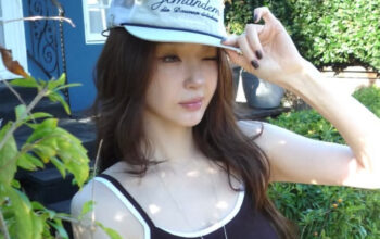 Kang Min Kyung Buktikan Kekuatan Makeup: Bisa Mengubah Vibe Wajah! 3 Kang Min Kyung Buktikan Kekuatan Makeup: Bisa Mengubah Vibe Wajah!