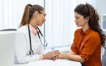 Kapan Harus ke Dokter? Kenali Sinyal Tubuh Anda 3 Kapan Harus ke Dokter? Kenali Sinyal Tubuh Anda