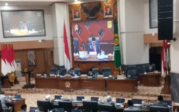 Kasus Ribuan Wali Murid Geruduk Dinas Pendidikan, Ketua DPRD Kabupaten Bogor Desak Evaluasi Total Sistem SPMB 9 Kasus Ribuan Wali Murid Geruduk Dinas Pendidikan, Ketua DPRD Kabupaten Bogor Desak Evaluasi Total Sistem SPMB