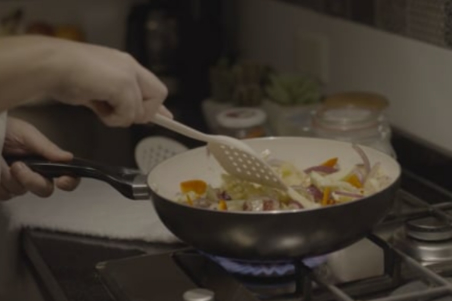 Kesalahan Memasak Pemula yang Sering Terjadi