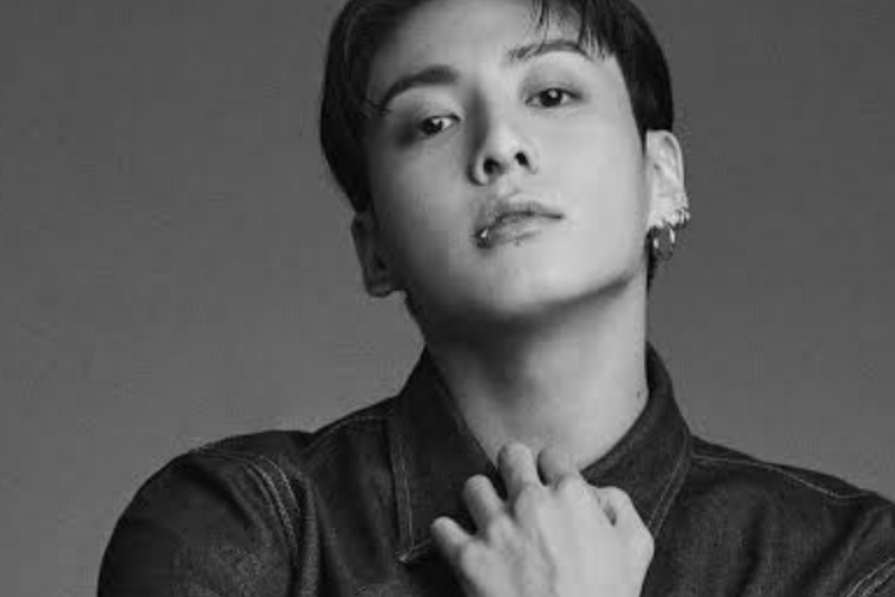 Koleksi Jungkook x Calvin Klein Kembali Ludes Terjual Secara Global