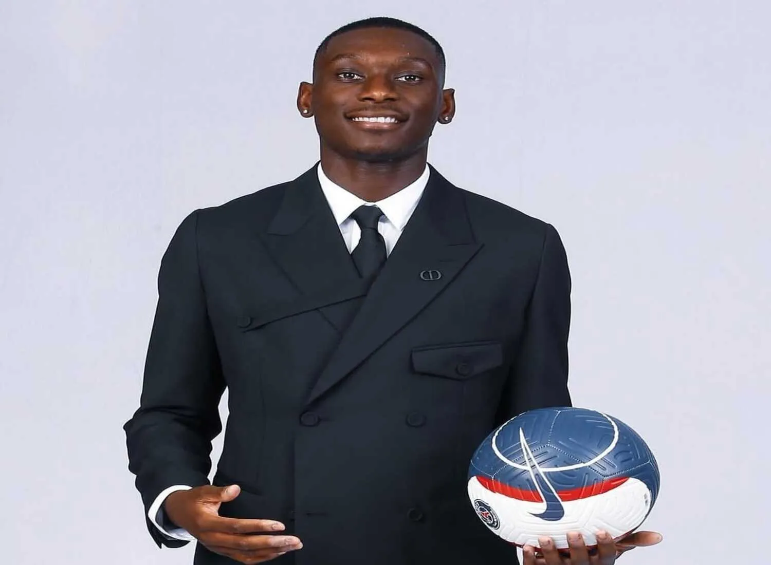Kolo Muani Makin Dekat ke Juventus