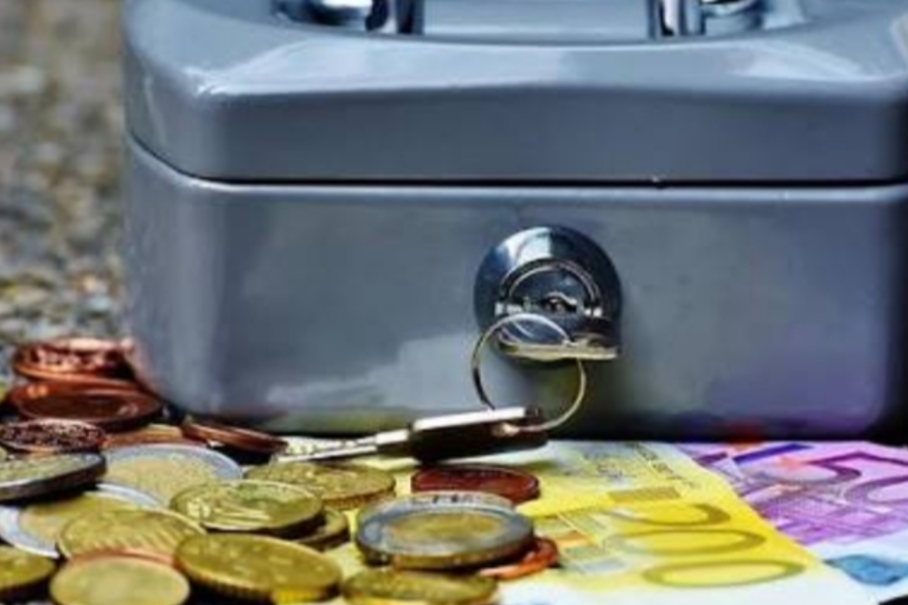 Literasi Finansial Sejak Dini Fondasi Kuat Masa Depan Anak