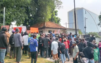 Massa Aliansi Geruduk Kantor ATR/BPN Kabupaten Bogor Minta Kepastian Hukum Hak Garap Petani Desa Pasir Jaya Cigombong 1 Massa Aliansi Geruduk Kantor ATR/BPN Kabupaten Bogor Minta Kepastian Hukum Hak Garap Petani Desa Pasir Jaya Cigombong