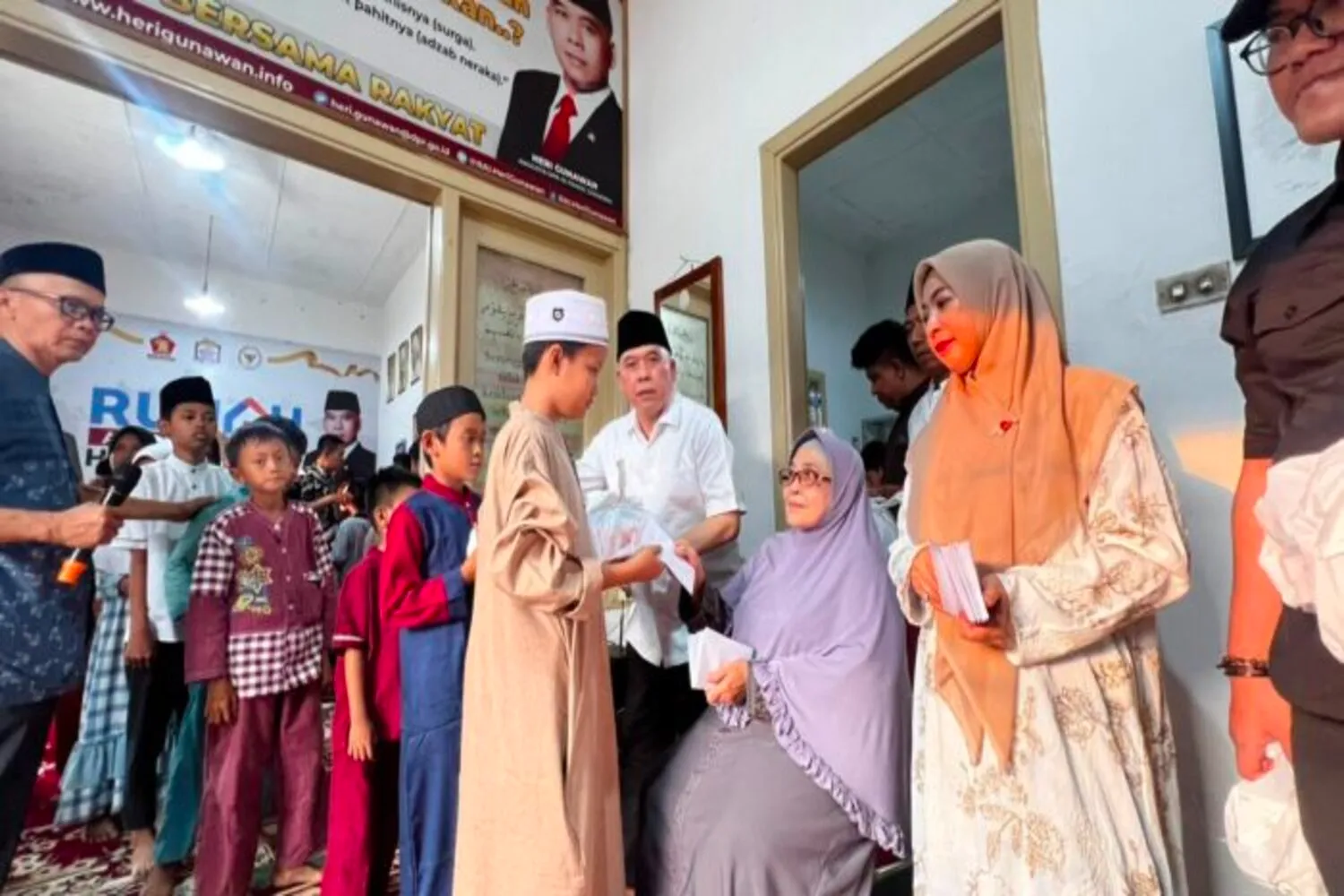 Memintal Doa dan Kepedulian: Haul Ayahanda Heri Gunawan Dibingkai Senyum 600 Anak Yatim